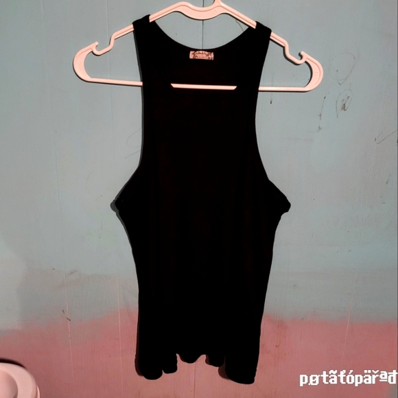 Blk tank - Picture 1 of 2